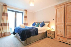 City Centre 1 Bed Apartment- Hopewell